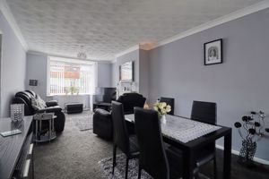 Lounge/Diner- click for photo gallery